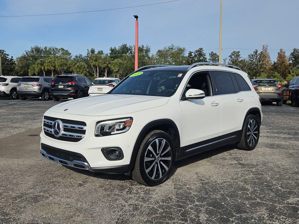 2022 Mercedes-Benz GLB's photo