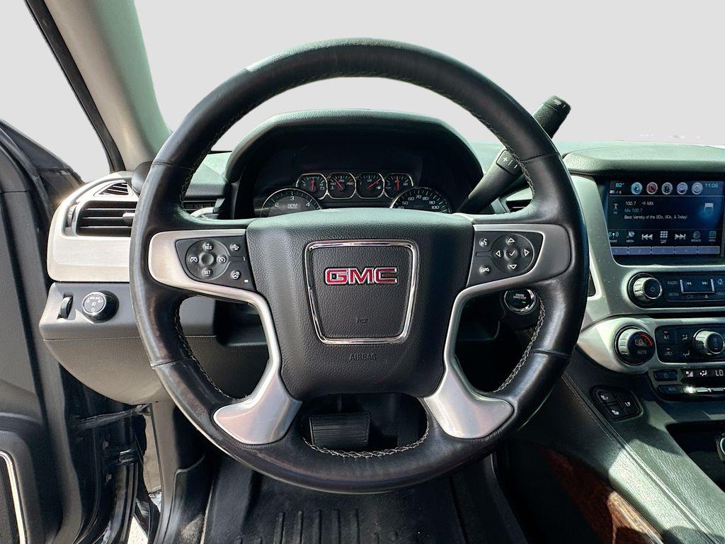 2017 GMC Yukon XL SLT - Photo 11