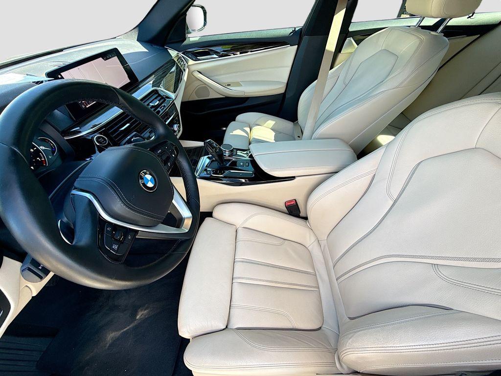 2019 BMW 5 Series 530i - Photo 21