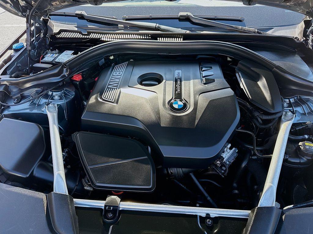 2019 BMW 5 Series 530i - Photo 31