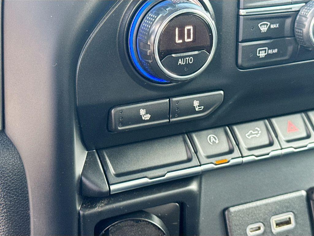 2019 Chevrolet Silverado 1500 LT - Photo 19