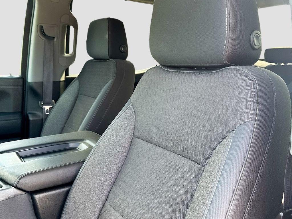 2019 Chevrolet Silverado 1500 LT - Photo 18