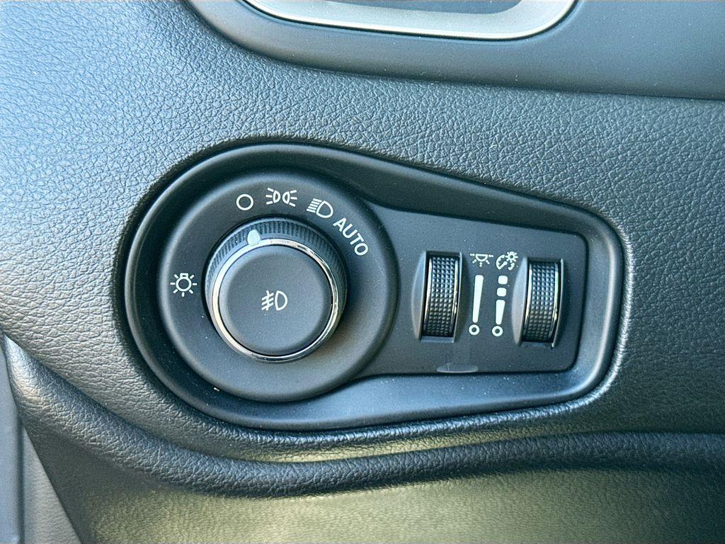 2016 Jeep Renegade Limited - Photo 10