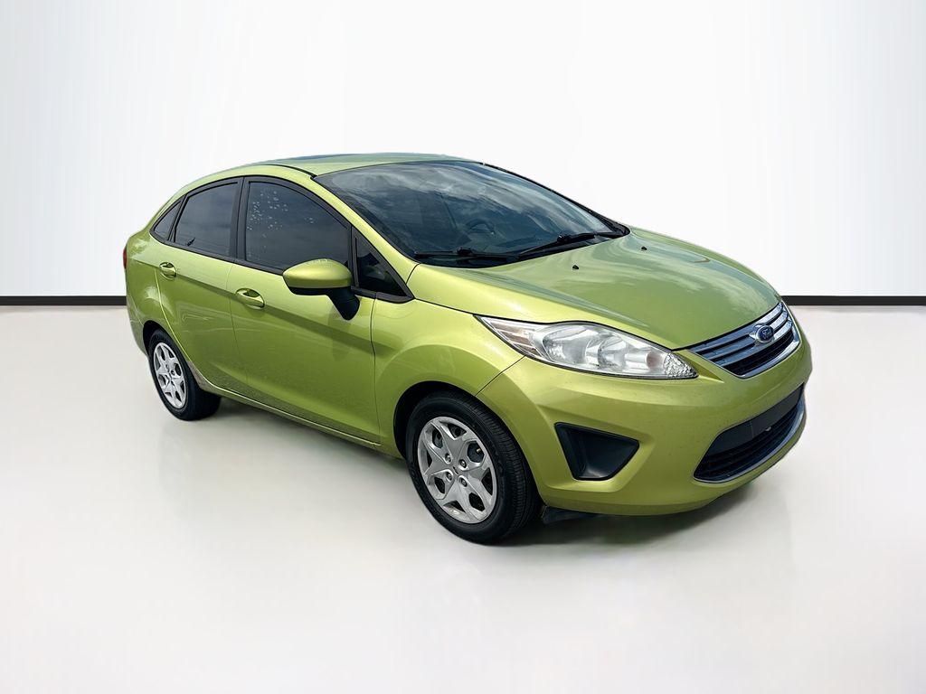 2011 Ford Fiesta SE Sedan's photo